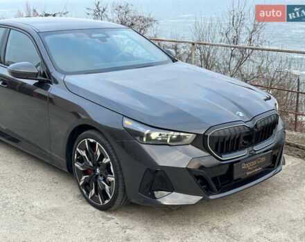 Серый БМВ 5 Серия, объемом двигателя 3 л и пробегом 4 тыс. км за 93000 $, фото 4 на Automoto.ua