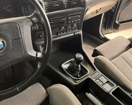 Серый БМВ 5 Серия, объемом двигателя 2.5 л и пробегом 330 тыс. км за 4900 $, фото 5 на Automoto.ua