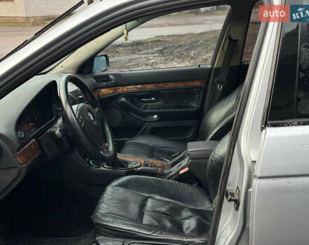 Сірий БМВ 5 Серія, об'ємом двигуна 2.5 л та пробігом 390 тис. км за 2600 $, фото 6 на Automoto.ua