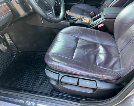 Серый БМВ 5 Серия, объемом двигателя 2 л и пробегом 290 тыс. км за 3300 $, фото 11 на Automoto.ua