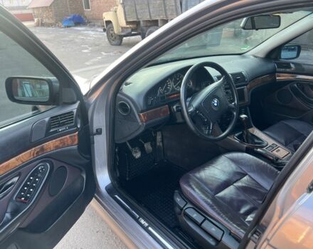 Серый БМВ 5 Серия, объемом двигателя 2 л и пробегом 290 тыс. км за 3300 $, фото 9 на Automoto.ua
