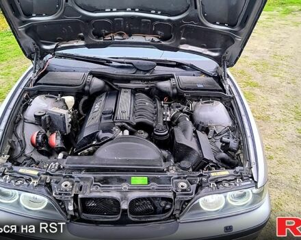 Серый БМВ 5 Серия, объемом двигателя 2.5 л и пробегом 350 тыс. км за 4000 $, фото 7 на Automoto.ua