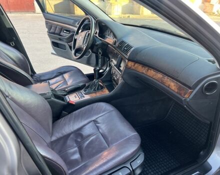 Серый БМВ 5 Серия, объемом двигателя 2 л и пробегом 290 тыс. км за 3300 $, фото 17 на Automoto.ua