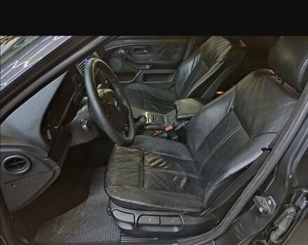 Серый БМВ 5 Серия, объемом двигателя 2.5 л и пробегом 284 тыс. км за 5900 $, фото 5 на Automoto.ua