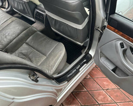 Серый БМВ 5 Серия, объемом двигателя 3 л и пробегом 360 тыс. км за 4500 $, фото 14 на Automoto.ua