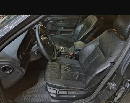 Серый БМВ 5 Серия, объемом двигателя 2.5 л и пробегом 284 тыс. км за 5900 $, фото 6 на Automoto.ua