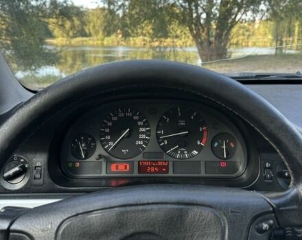 Серый БМВ 5 Серия, объемом двигателя 0 л и пробегом 330 тыс. км за 2500 $, фото 3 на Automoto.ua