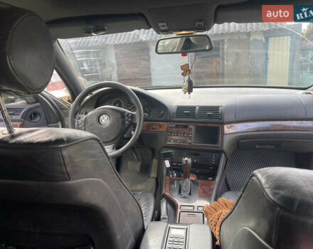 Серый БМВ 5 Серия, объемом двигателя 2.93 л и пробегом 400 тыс. км за 4150 $, фото 5 на Automoto.ua