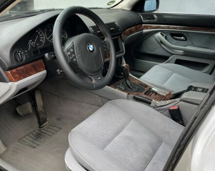 Серый БМВ 5 Серия, объемом двигателя 2.9 л и пробегом 420 тыс. км за 4900 $, фото 6 на Automoto.ua