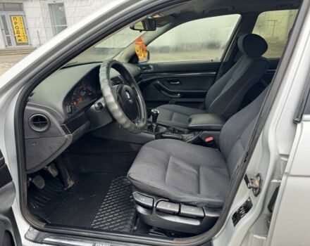 Серый БМВ 5 Серия, объемом двигателя 2 л и пробегом 300 тыс. км за 2750 $, фото 10 на Automoto.ua