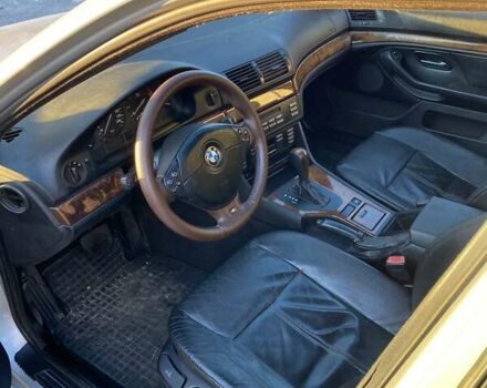 Серый БМВ 5 Серия, объемом двигателя 2.93 л и пробегом 401 тыс. км за 3800 $, фото 7 на Automoto.ua