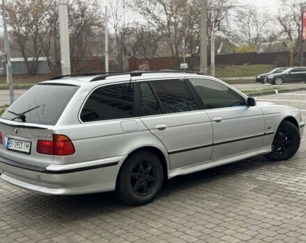 Серый БМВ 5 Серия, объемом двигателя 2 л и пробегом 300 тыс. км за 2750 $, фото 3 на Automoto.ua