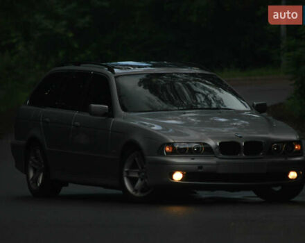 Серый БМВ 5 Серия, объемом двигателя 3 л и пробегом 420 тыс. км за 5000 $, фото 1 на Automoto.ua