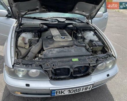 Серый БМВ 5 Серия, объемом двигателя 3 л и пробегом 400 тыс. км за 4800 $, фото 20 на Automoto.ua