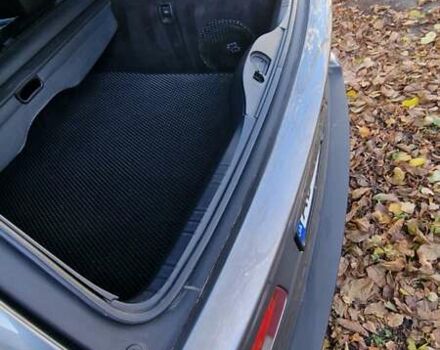 Серый БМВ 5 Серия, объемом двигателя 3 л и пробегом 364 тыс. км за 10000 $, фото 56 на Automoto.ua