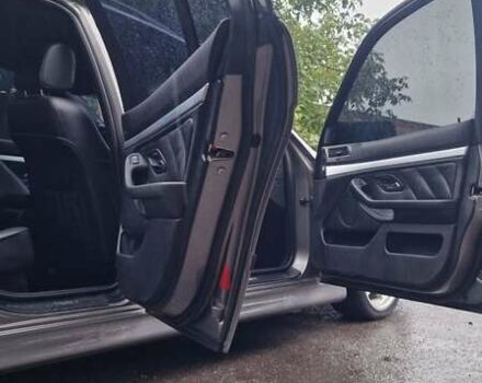 Серый БМВ 5 Серия, объемом двигателя 3 л и пробегом 364 тыс. км за 10000 $, фото 29 на Automoto.ua