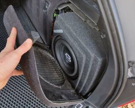 Серый БМВ 5 Серия, объемом двигателя 3 л и пробегом 364 тыс. км за 10000 $, фото 54 на Automoto.ua