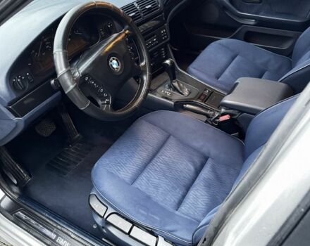 Серый БМВ 5 Серия, объемом двигателя 2.5 л и пробегом 338 тыс. км за 5300 $, фото 8 на Automoto.ua