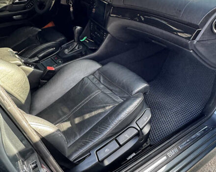 Серый БМВ 5 Серия, объемом двигателя 2.5 л и пробегом 331 тыс. км за 7000 $, фото 9 на Automoto.ua