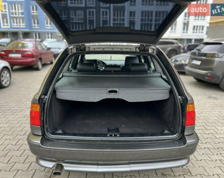 Серый БМВ 5 Серия, объемом двигателя 2.5 л и пробегом 300 тыс. км за 4750 $, фото 18 на Automoto.ua