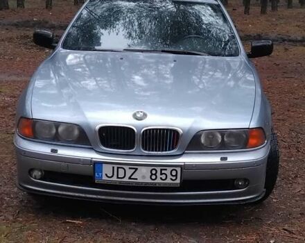 Серый БМВ 5 Серия, объемом двигателя 2.5 л и пробегом 335 тыс. км за 3700 $, фото 1 на Automoto.ua