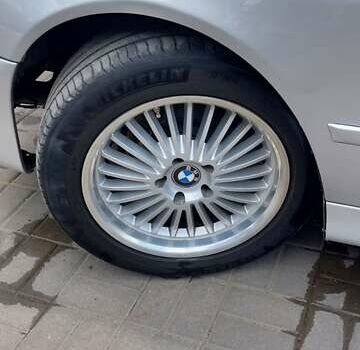 Серый БМВ 5 Серия, объемом двигателя 3 л и пробегом 320 тыс. км за 6999 $, фото 1 на Automoto.ua