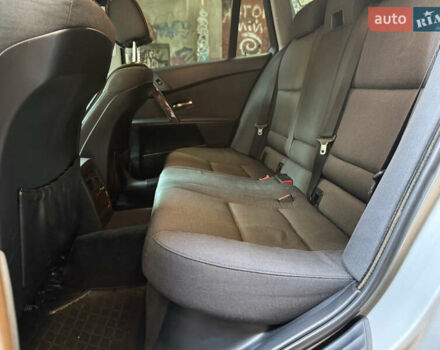 Серый БМВ 5 Серия, объемом двигателя 2.5 л и пробегом 350 тыс. км за 6500 $, фото 13 на Automoto.ua