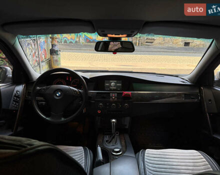 Серый БМВ 5 Серия, объемом двигателя 2.5 л и пробегом 350 тыс. км за 6500 $, фото 9 на Automoto.ua