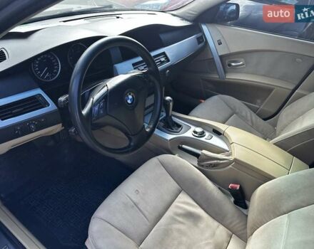 Серый БМВ 5 Серия, объемом двигателя 2.5 л и пробегом 250 тыс. км за 7500 $, фото 5 на Automoto.ua