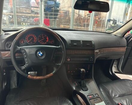 Серый БМВ 5 Серия, объемом двигателя 2.5 л и пробегом 333 тыс. км за 3200 $, фото 11 на Automoto.ua