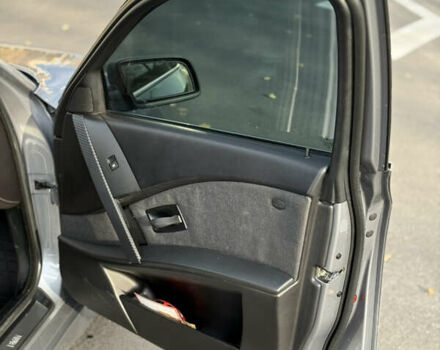 БМВ 5 Серия 2004 в Харькове на Automoto.ua Серый БМВ 5 Серия, объемом двигателя 2.5 л и пробегом 371 тыс. км за 9600 $, фото 8 на Automoto.ua