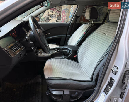 Серый БМВ 5 Серия, объемом двигателя 2.5 л и пробегом 350 тыс. км за 6500 $, фото 19 на Automoto.ua