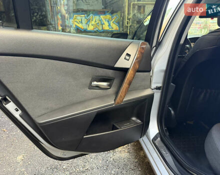 Серый БМВ 5 Серия, объемом двигателя 2.5 л и пробегом 350 тыс. км за 6500 $, фото 14 на Automoto.ua