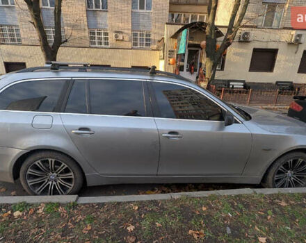 Серый БМВ 5 Серия, объемом двигателя 2.99 л и пробегом 428 тыс. км за 9800 $, фото 7 на Automoto.ua