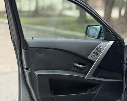 Сірий БМВ 5 Серія, об'ємом двигуна 3 л та пробігом 350 тис. км за 4700 $, фото 10 на Automoto.ua