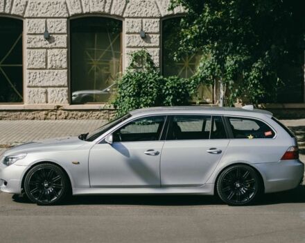 Серый БМВ 5 Серия, объемом двигателя 3 л и пробегом 294 тыс. км за 8300 $, фото 7 на Automoto.ua