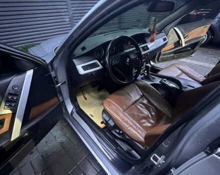 Серый БМВ 5 Серия, объемом двигателя 2 л и пробегом 479 тыс. км за 6500 $, фото 5 на Automoto.ua