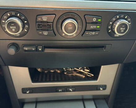 Серый БМВ 5 Серия, объемом двигателя 2.5 л и пробегом 250 тыс. км за 6500 $, фото 9 на Automoto.ua