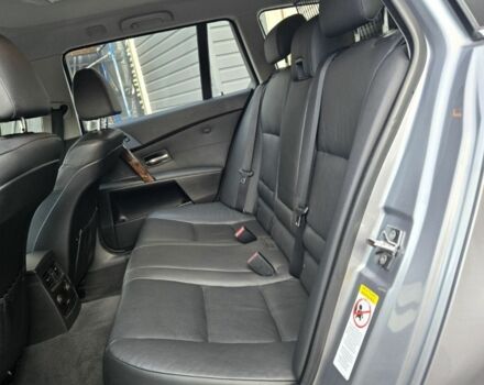 Серый БМВ 5 Серия, объемом двигателя 2.5 л и пробегом 230 тыс. км за 7500 $, фото 5 на Automoto.ua