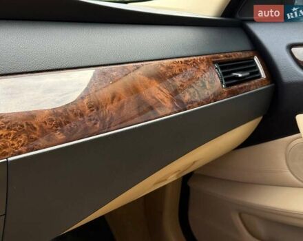 Серый БМВ 5 Серия, объемом двигателя 3 л и пробегом 257 тыс. км за 11999 $, фото 21 на Automoto.ua