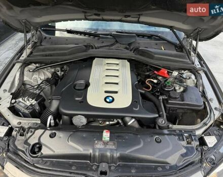 Серый БМВ 5 Серия, объемом двигателя 3 л и пробегом 257 тыс. км за 11999 $, фото 37 на Automoto.ua