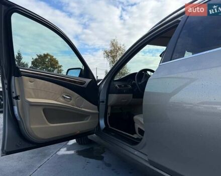 Серый БМВ 5 Серия, объемом двигателя 3 л и пробегом 257 тыс. км за 11999 $, фото 5 на Automoto.ua