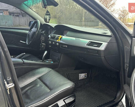 Серый БМВ 5 Серия, объемом двигателя 2.99 л и пробегом 323 тыс. км за 9300 $, фото 14 на Automoto.ua