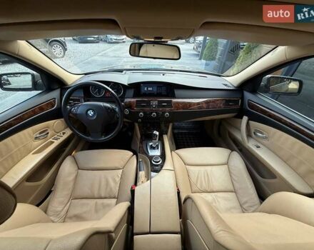 Серый БМВ 5 Серия, объемом двигателя 3 л и пробегом 257 тыс. км за 11999 $, фото 30 на Automoto.ua