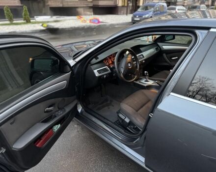 Серый БМВ 5 Серия, объемом двигателя 3 л и пробегом 320 тыс. км за 8000 $, фото 6 на Automoto.ua