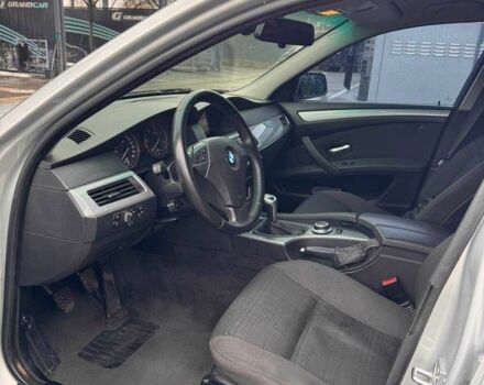 Серый БМВ 5 Серия, объемом двигателя 2 л и пробегом 399 тыс. км за 6900 $, фото 7 на Automoto.ua