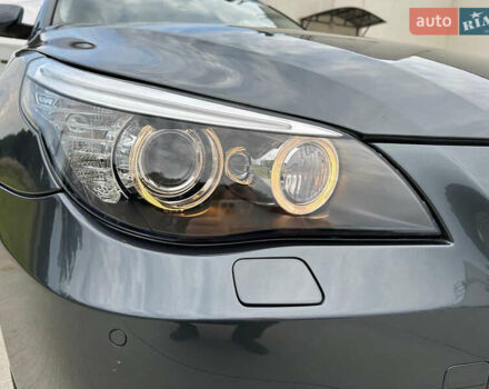 Серый БМВ 5 Серия, объемом двигателя 3 л и пробегом 250 тыс. км за 12500 $, фото 1 на Automoto.ua