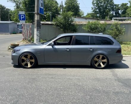 Серый БМВ 5 Серия, объемом двигателя 3 л и пробегом 325 тыс. км за 14500 $, фото 1 на Automoto.ua