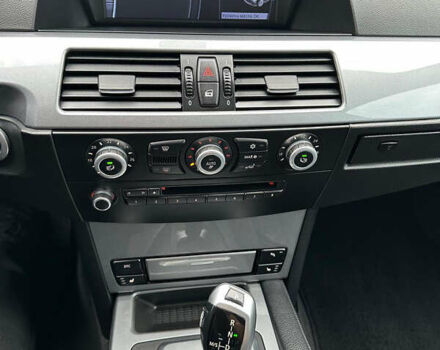 Серый БМВ 5 Серия, объемом двигателя 3 л и пробегом 250 тыс. км за 12500 $, фото 28 на Automoto.ua