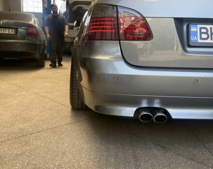 Серый БМВ 5 Серия, объемом двигателя 3 л и пробегом 325 тыс. км за 14500 $, фото 3 на Automoto.ua